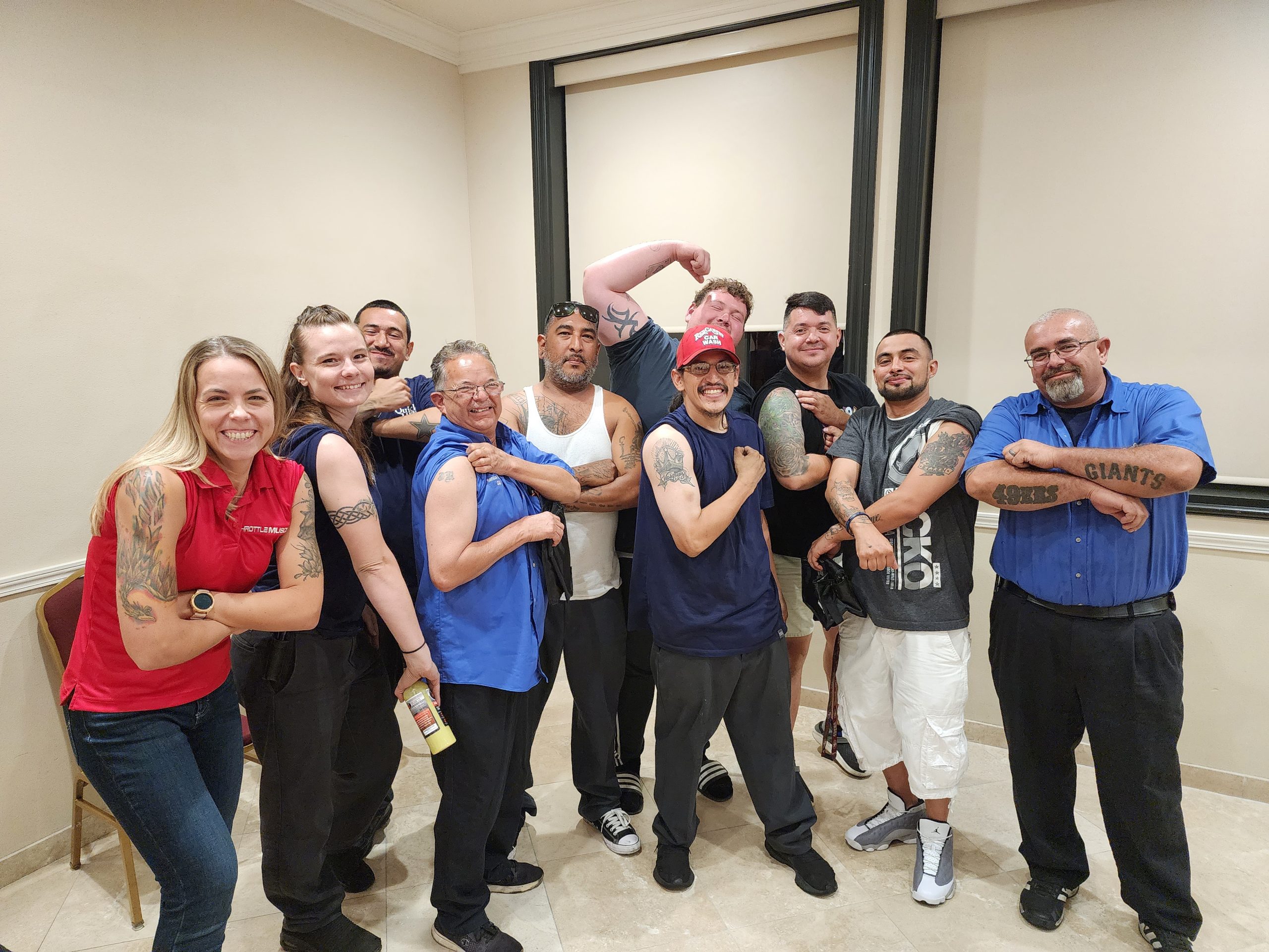 Group of customers at Throttle Muscle training